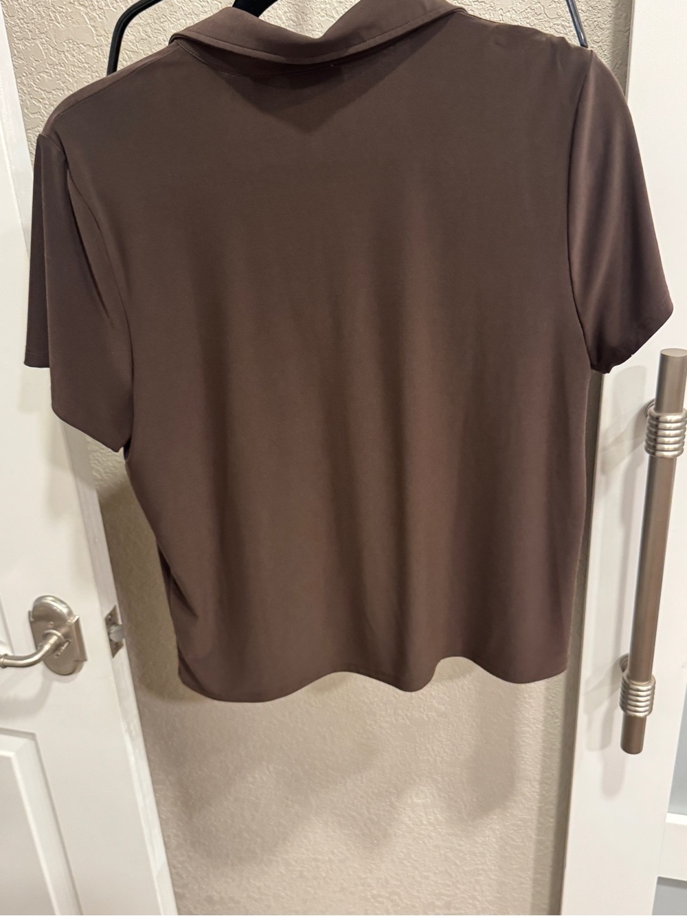 Babaton Brown Short-Sleeve Button Front Top ARITZIA, size Lg - Picture 3 of 7